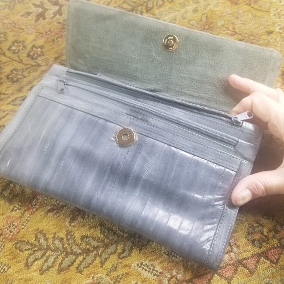 Vtg 70s gray eel skin clutch and matching wallet made in Korea - Picture 8 of 9